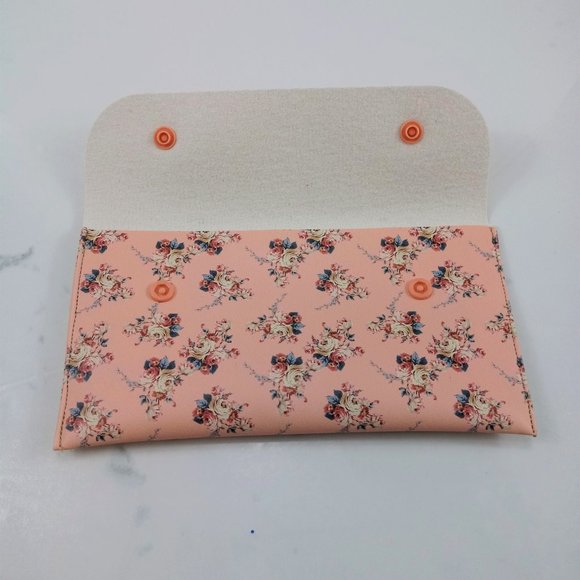 Floral Clutch - Picture 3 of 4